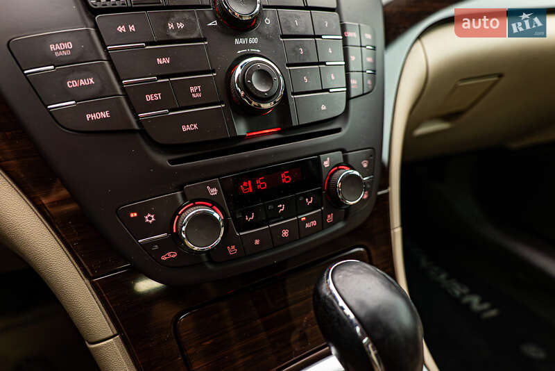 Седан Opel Insignia 2013 в Киеве