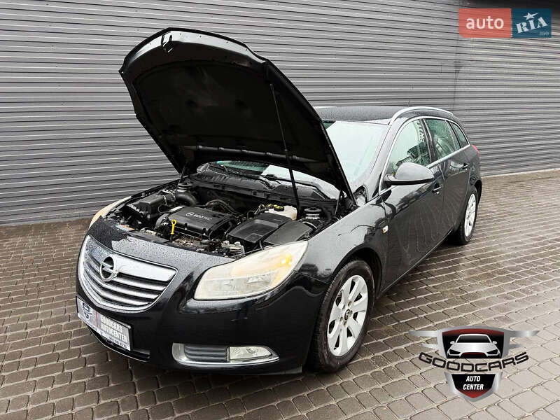 Універсал Opel Insignia 2010 в Кам'янському