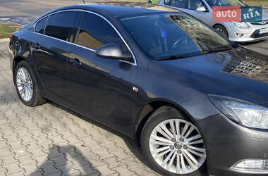 Седан Opel Insignia 2010 в Херсоне