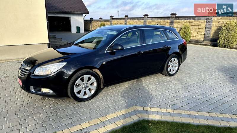 Універсал Opel Insignia 2010 в Луцьку