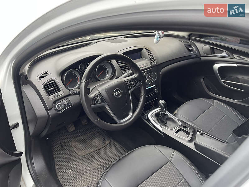 Лифтбек Opel Insignia 2010 в Золотоноше фото 12 Лифтбек Opel Insignia 2010 в Золотоноше