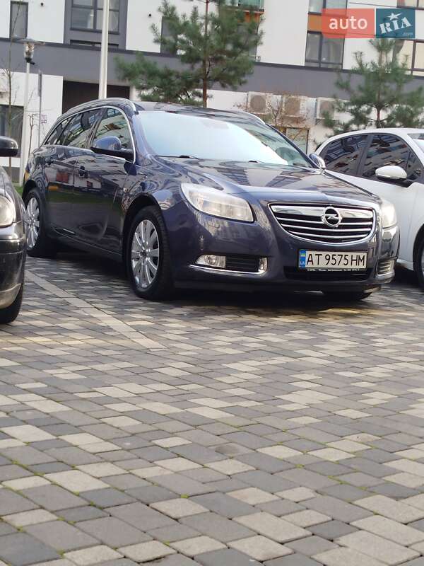 Универсал Opel Insignia 2011 в Ивано-Франковске
