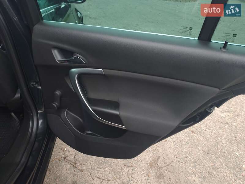 Універсал Opel Insignia 2010 в Шептицькому