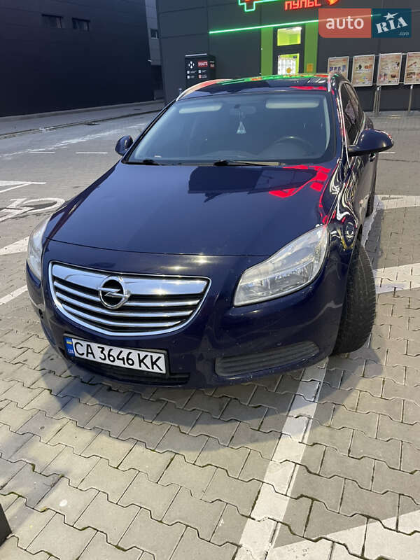 Универсал Opel Insignia 2010 в Львове
