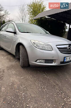 Універсал Opel Insignia 2012 в Полтаві