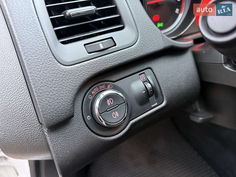 Універсал Opel Insignia 2010 в Борисполі