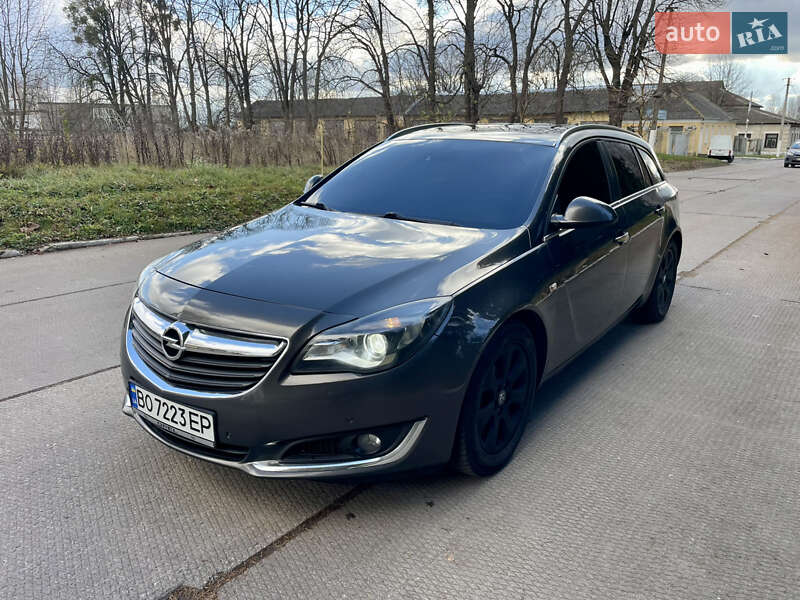 Универсал Opel Insignia 2015 в Остроге