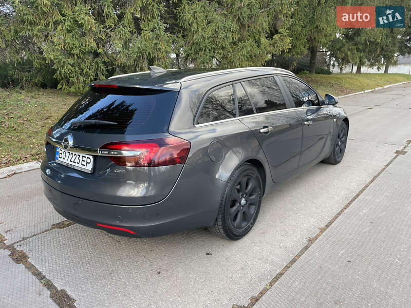Универсал Opel Insignia 2015 в Остроге