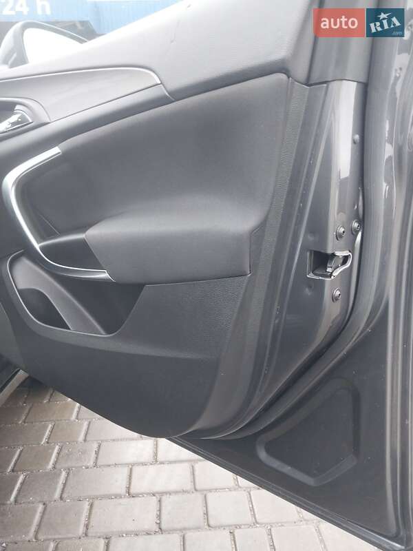 Лифтбек Opel Insignia 2009 в Владимире фото 43 Лифтбек Opel Insignia 2009 в Владимире