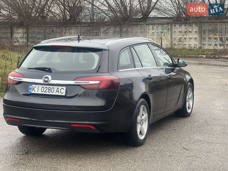 Універсал Opel Insignia 2015 в Житомирі