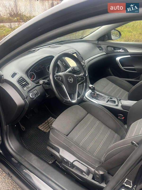 Універсал Opel Insignia 2015 в Житомирі
