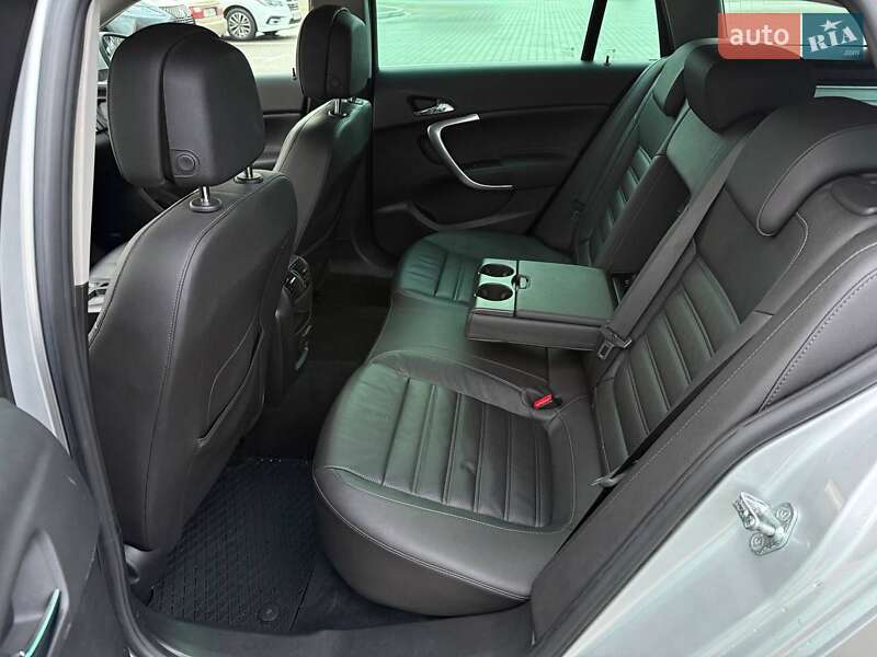 Универсал Opel Insignia 2016 в Киеве