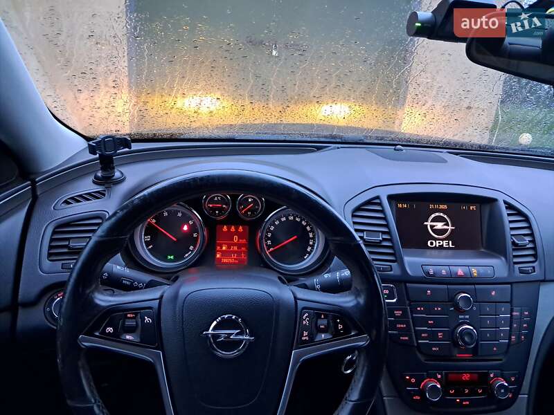 Седан Opel Insignia 2013 в Калуше