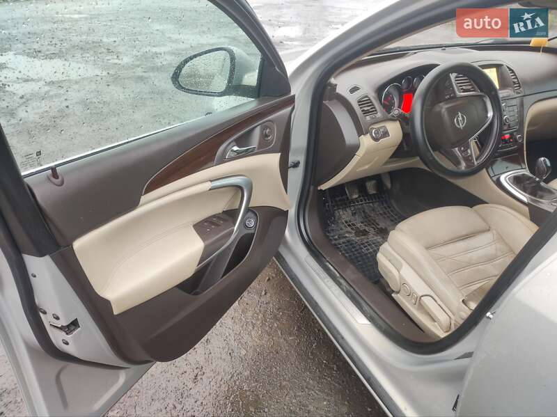 Универсал Opel Insignia 2012 в Ивано-Франковске
