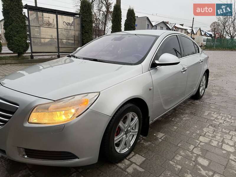 Седан Opel Insignia 2009 в Ивано-Франковске