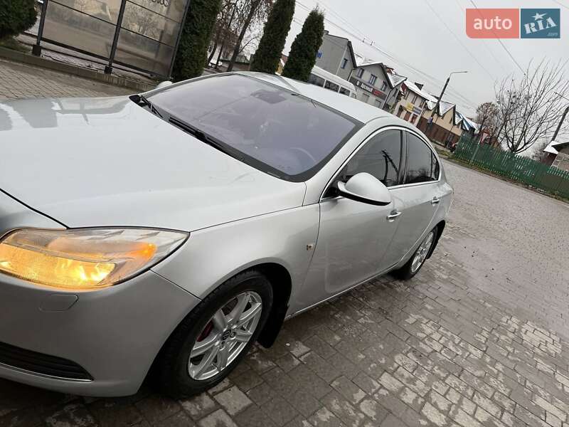 Седан Opel Insignia 2009 в Ивано-Франковске