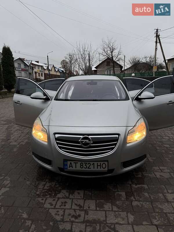 Седан Opel Insignia 2009 в Ивано-Франковске