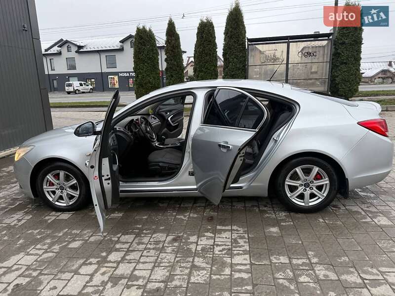 Седан Opel Insignia 2009 в Ивано-Франковске