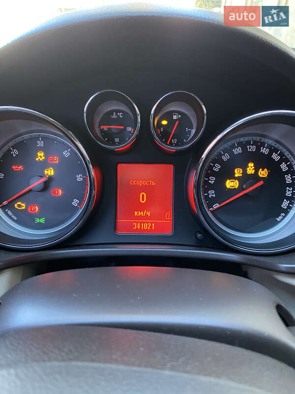 Лифтбек Opel Insignia 2010 в Рава-Русской фото 3 Лифтбек Opel Insignia 2010 в Рава-Русской