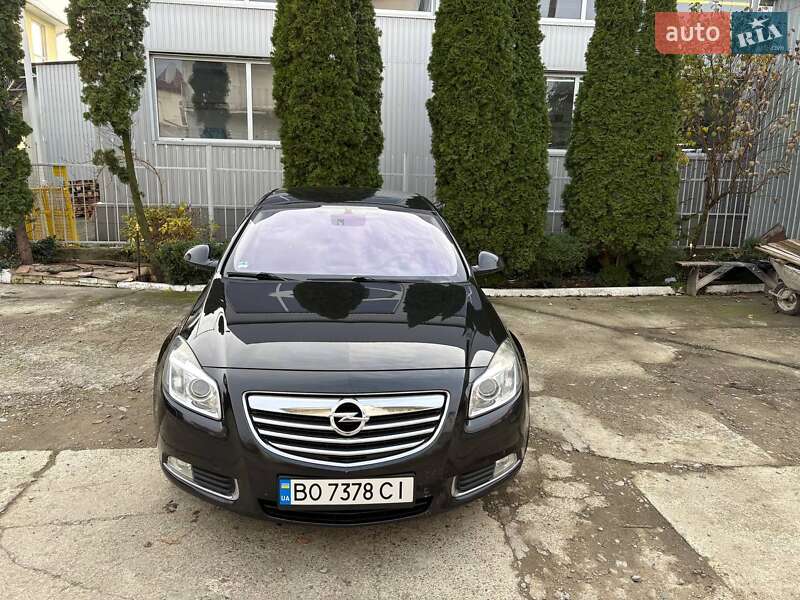 Седан Opel Insignia 2009 в Черновцах