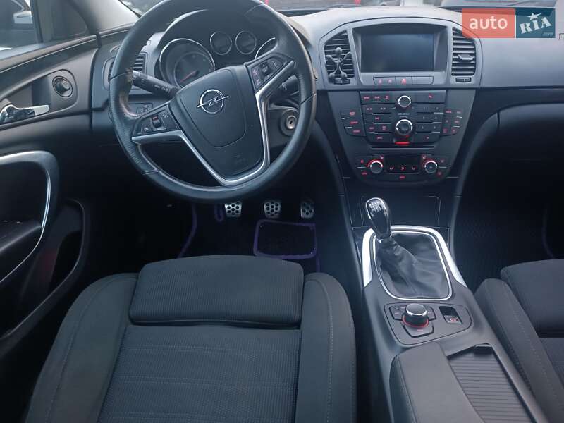 Універсал Opel Insignia 2009 в Чернівцях
