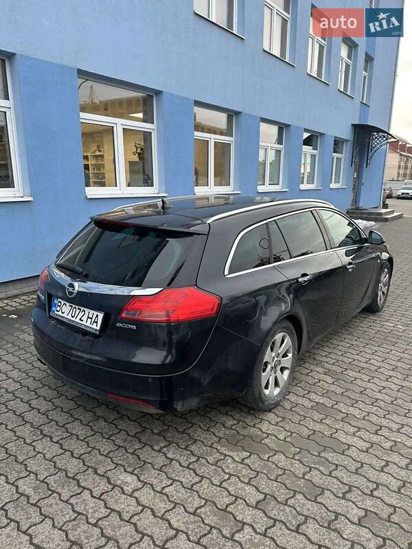 Универсал Opel Insignia 2010 в Львове