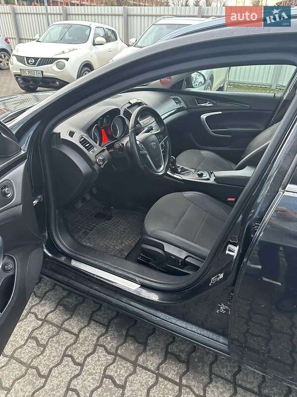 Универсал Opel Insignia 2010 в Львове