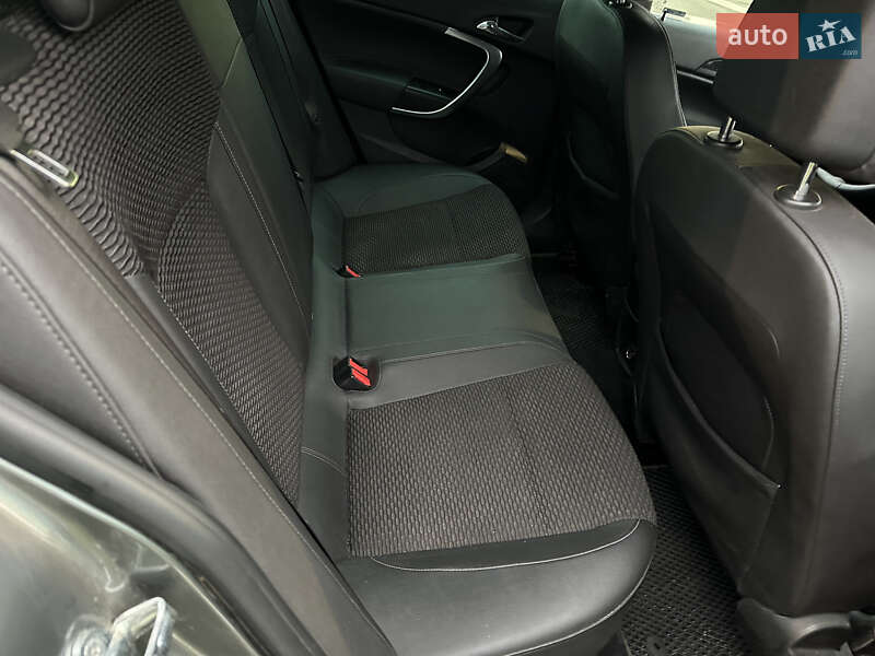 Універсал Opel Insignia 2016 в Києві