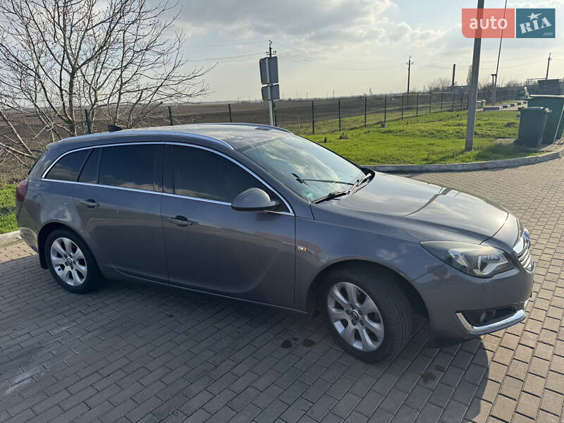 Универсал Opel Insignia 2015 в Измаиле
