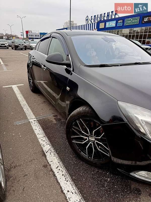 Седан Opel Insignia 2011 в Хмельницком