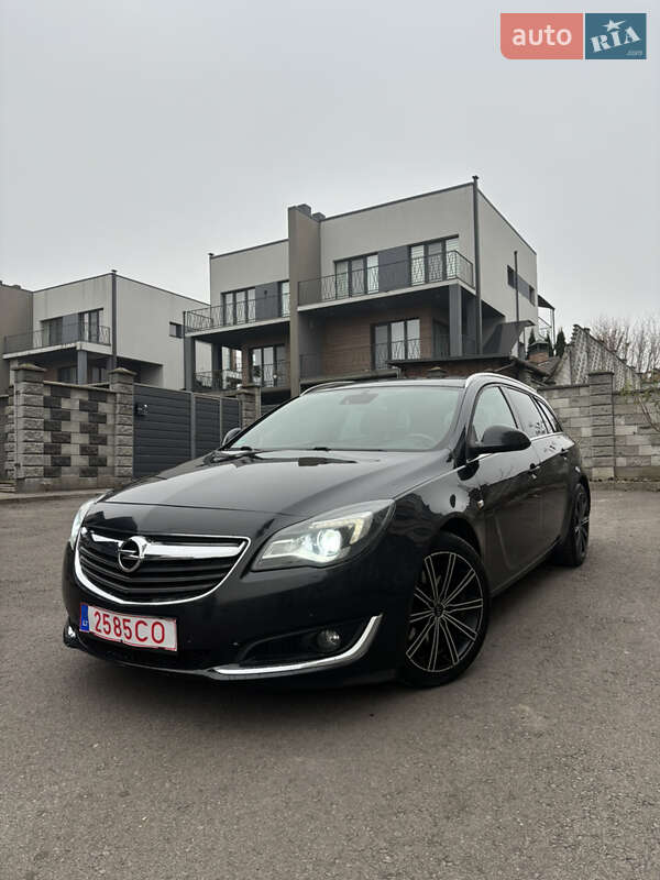 Универсал Opel Insignia 2015 в Ровно