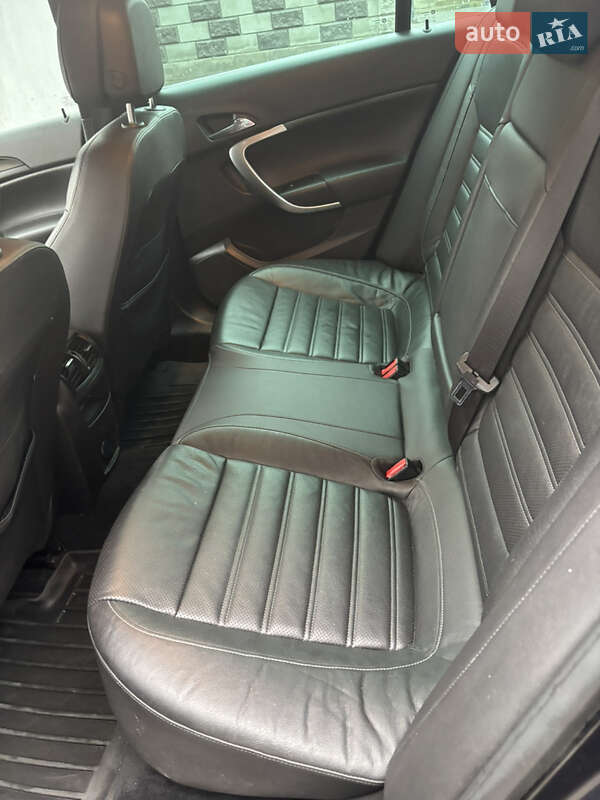 Универсал Opel Insignia 2015 в Ровно
