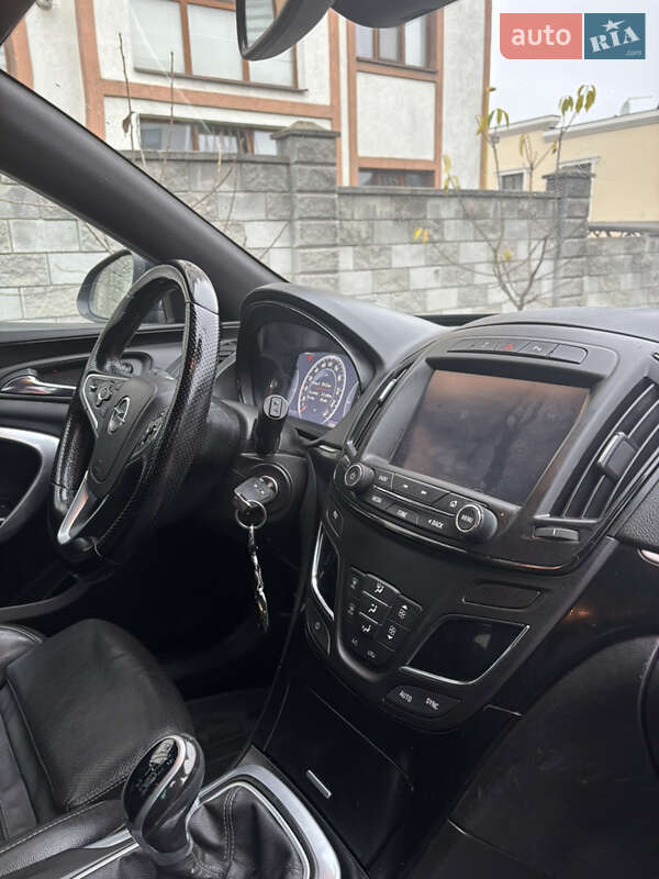 Универсал Opel Insignia 2015 в Ровно