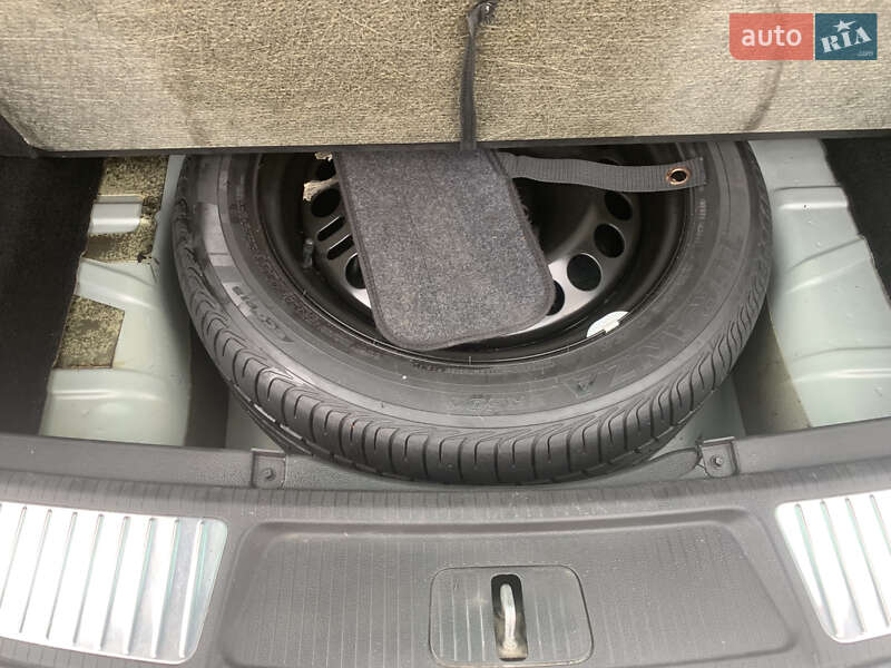 Універсал Opel Insignia 2011 в Чернівцях