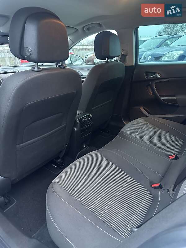 Универсал Opel Insignia 2014 в Смеле