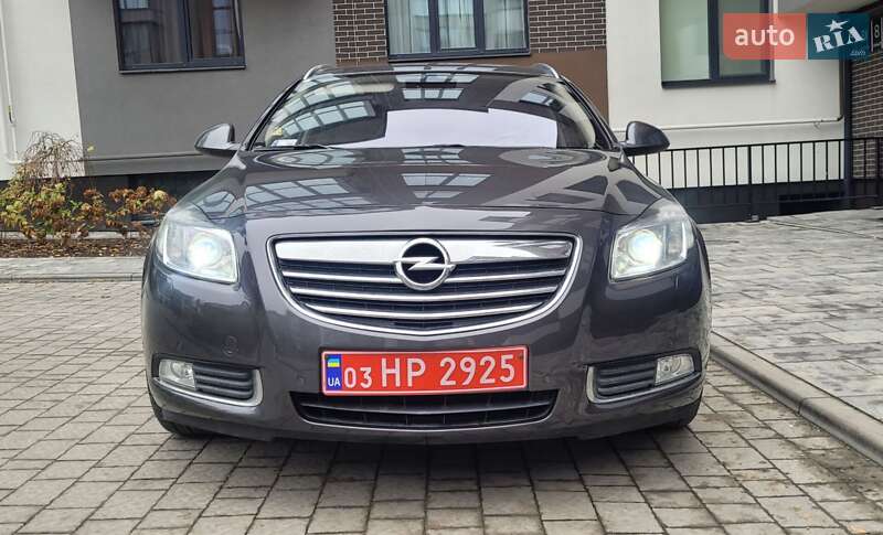 Универсал Opel Insignia 2011 в Львове