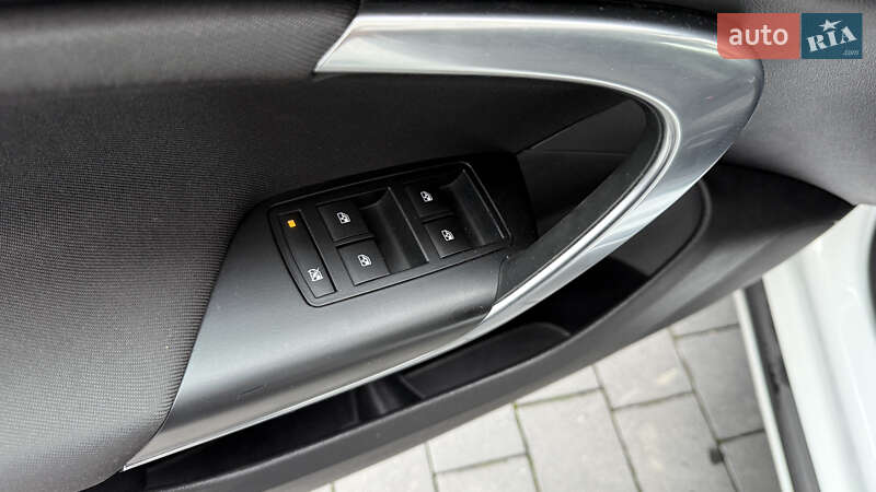 Універсал Opel Insignia 2015 в Івано-Франківську фото 37 Універсал Opel Insignia 2015 в Івано-Франківську