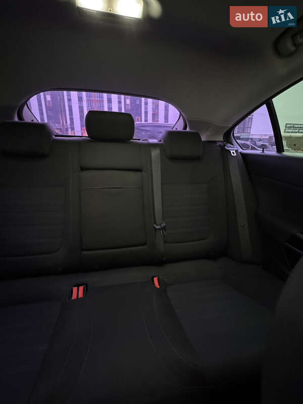 Лифтбек Opel Insignia 2009 в Сокале