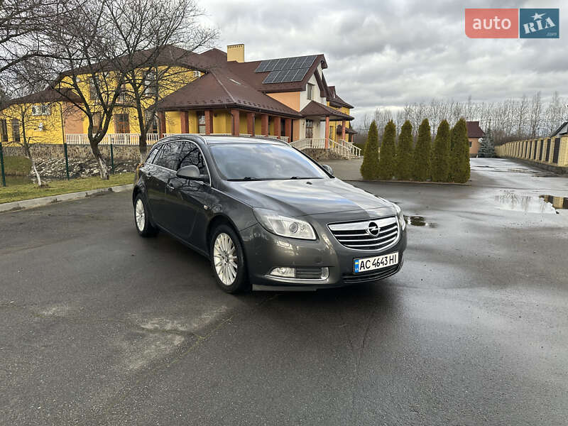 Opel Insignia 2011