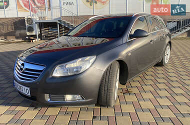Универсал Opel Insignia 2011 в Гайсине