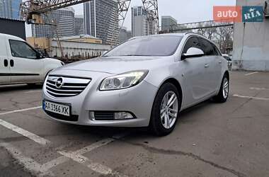 Универсал Opel Insignia 2010 в Киеве