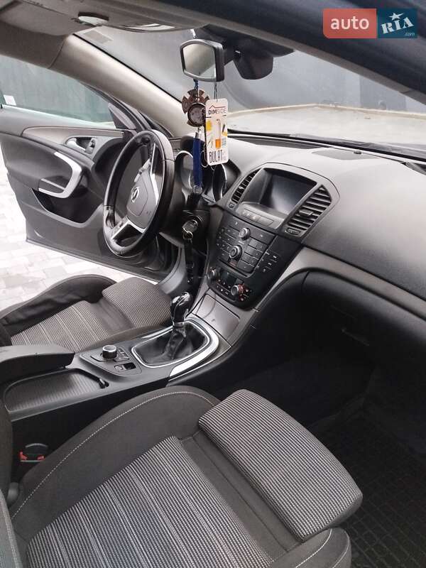 Універсал Opel Insignia 2010 в Старокостянтинові