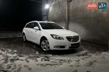 Універсал Opel Insignia 2011 в Києві