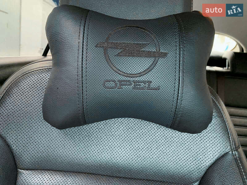 Ліфтбек Opel Insignia 2012 в Нетішині