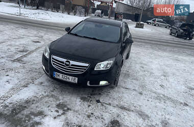 Универсал Opel Insignia 2010 в Умани