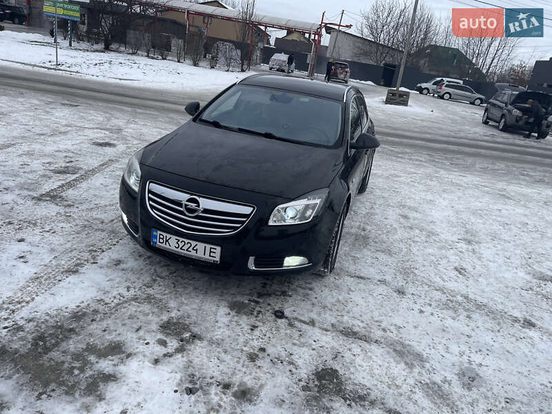 Універсал Opel Insignia 2010 в Умані