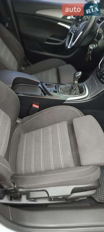 Універсал Opel Insignia 2016 в Дніпрі