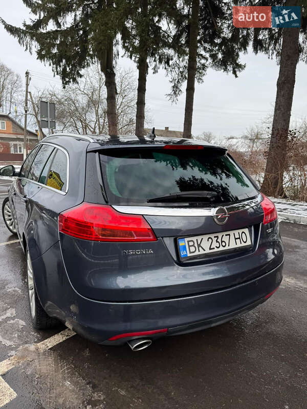 Универсал Opel Insignia 2009 в Дубно