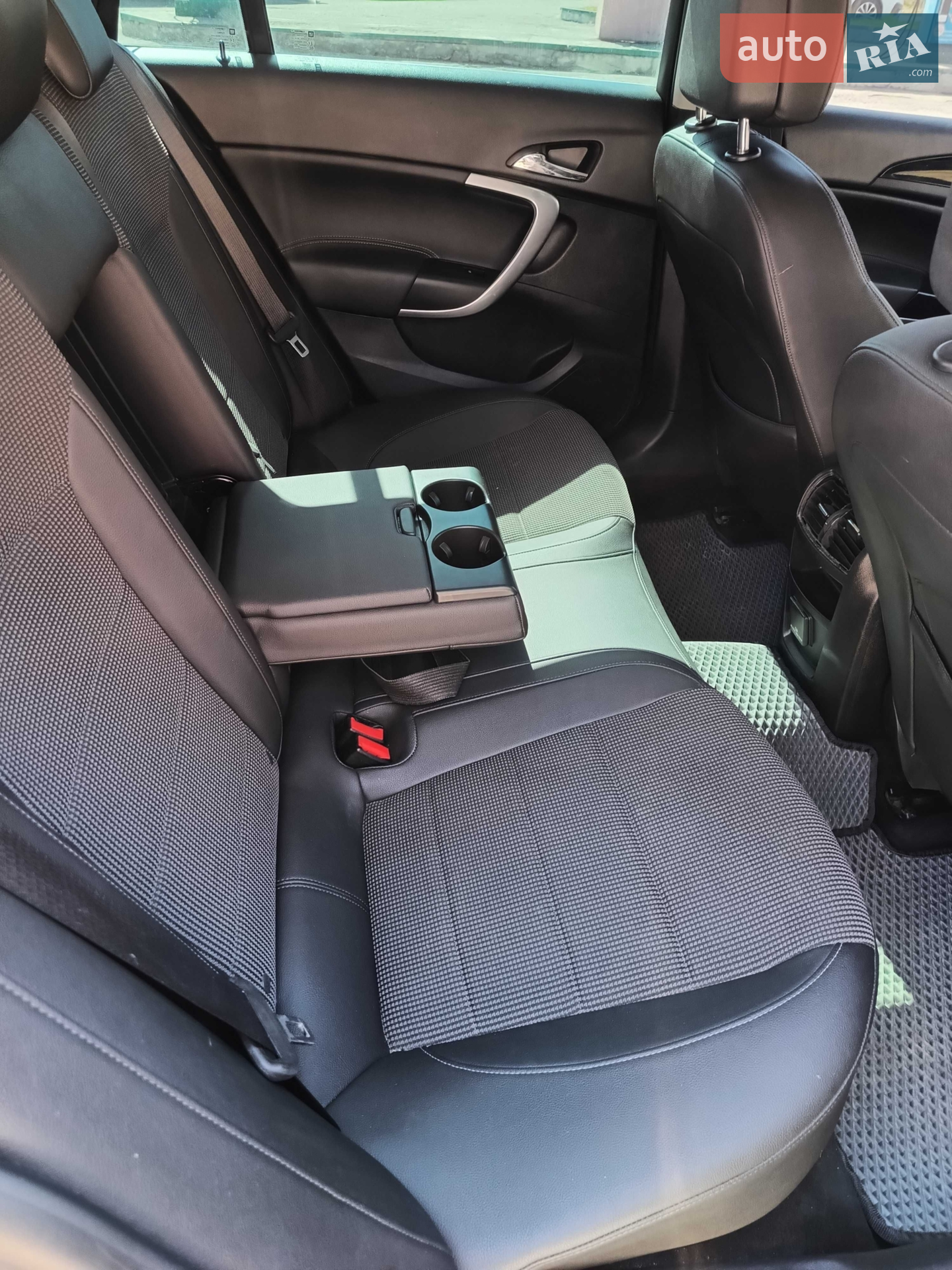 2012 Opel Insignia - мініатюра 5