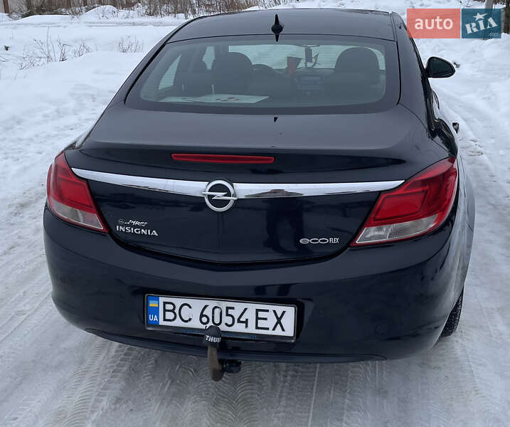 Седан Opel Insignia 2012 в Львове